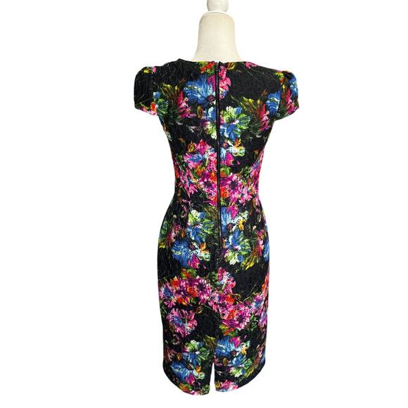Betsey Johnson Dark Floral Eyelet Lace Puff Cap Sleeve Sheath Dress Size 2 - Picture 3 of 8